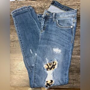 Judy Blue Distressed Leopard Patch Skinny Fit Jeans Women’s Size 7/28